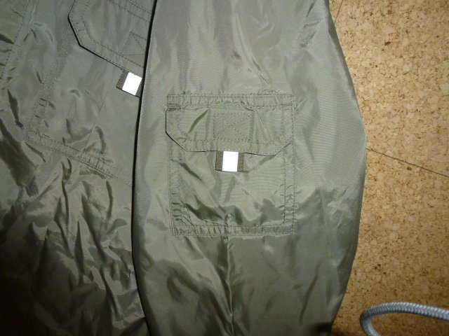 Übergangsjacke von s. Oliver Gr. 140 olivglänzend