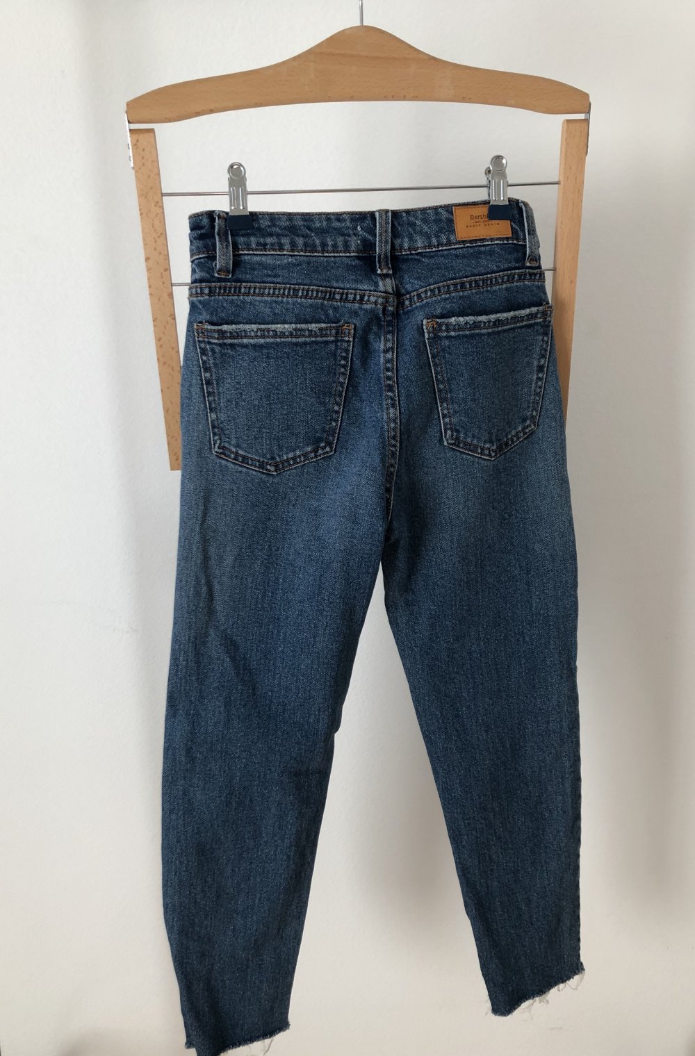 Bershka Straight Cropped Jeans Grösse 32