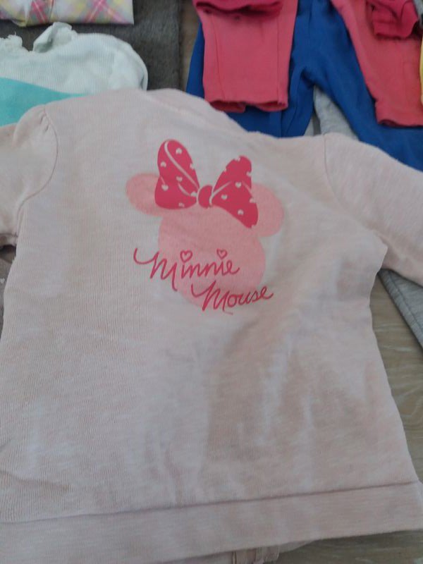 Mädchen-Bekleidungspaket in den Größen 86 und 86/92