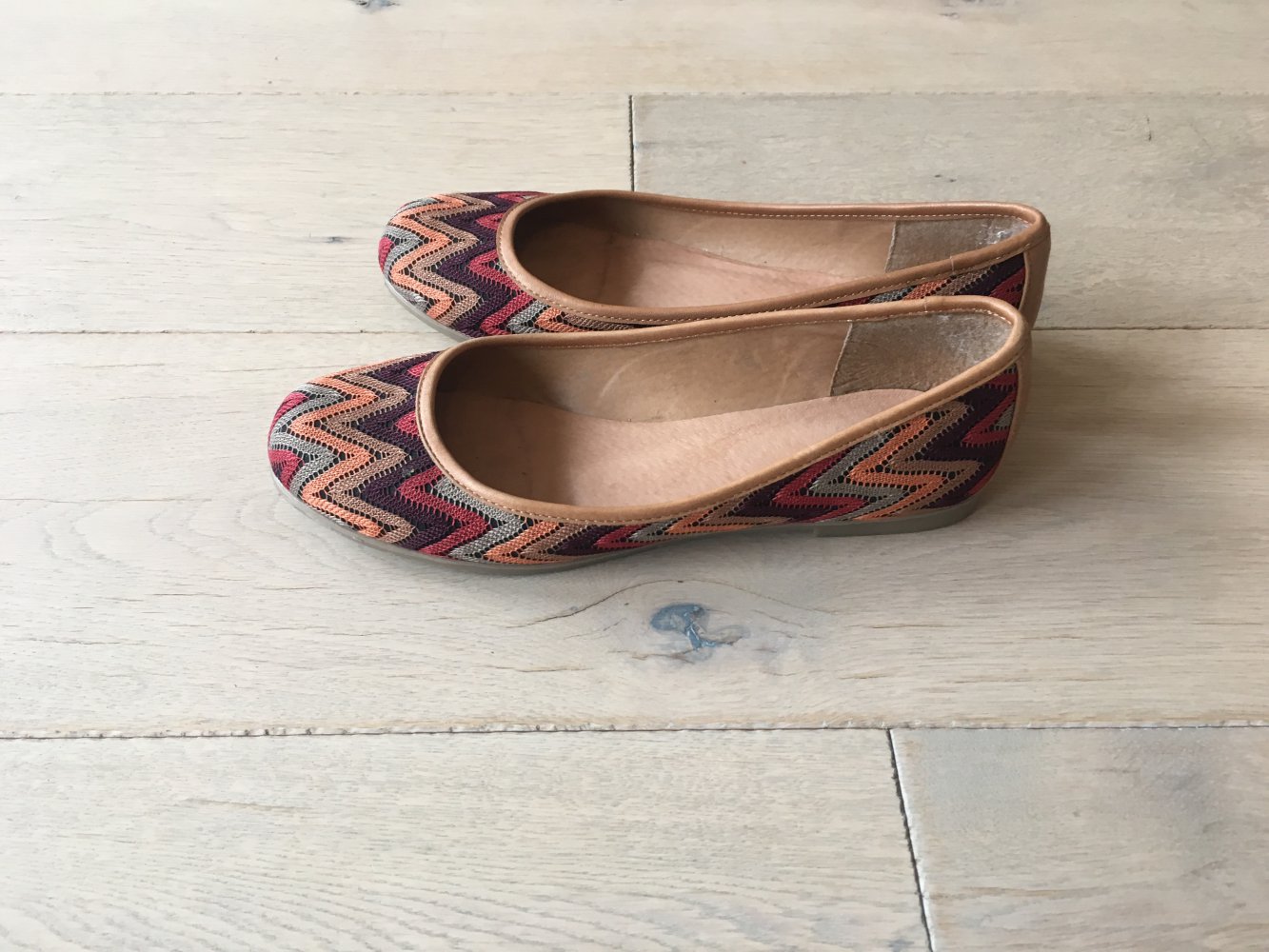 Ballerinas im Ethno-Look