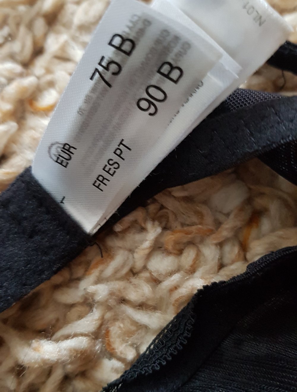 Neu! BH schwarz Spitze Leo Muster Gr.75B