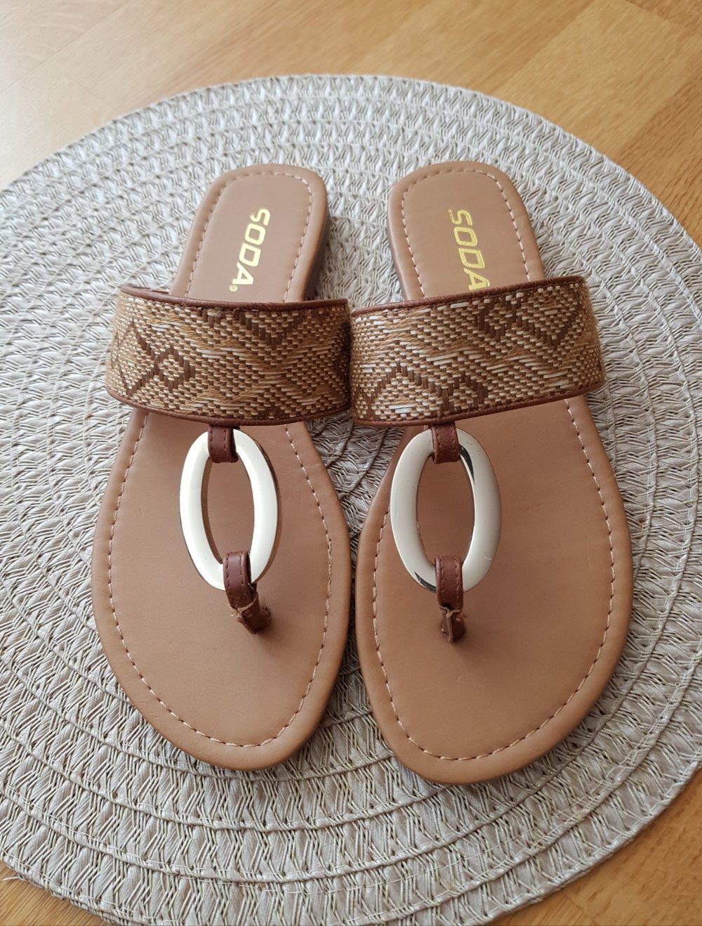 Neue Boho Ethno Sandalen braun Muster Gr.37.5
