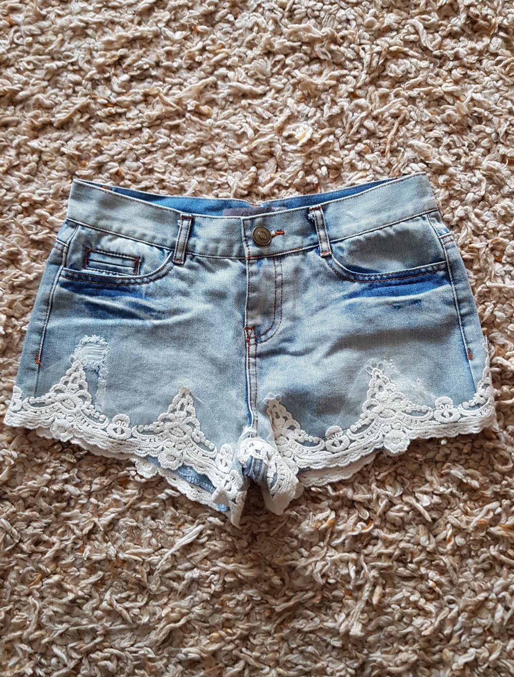 Hellblaue Jeans Shorts Y2k Hotpants mit Spitze Verzerrung Gr.34