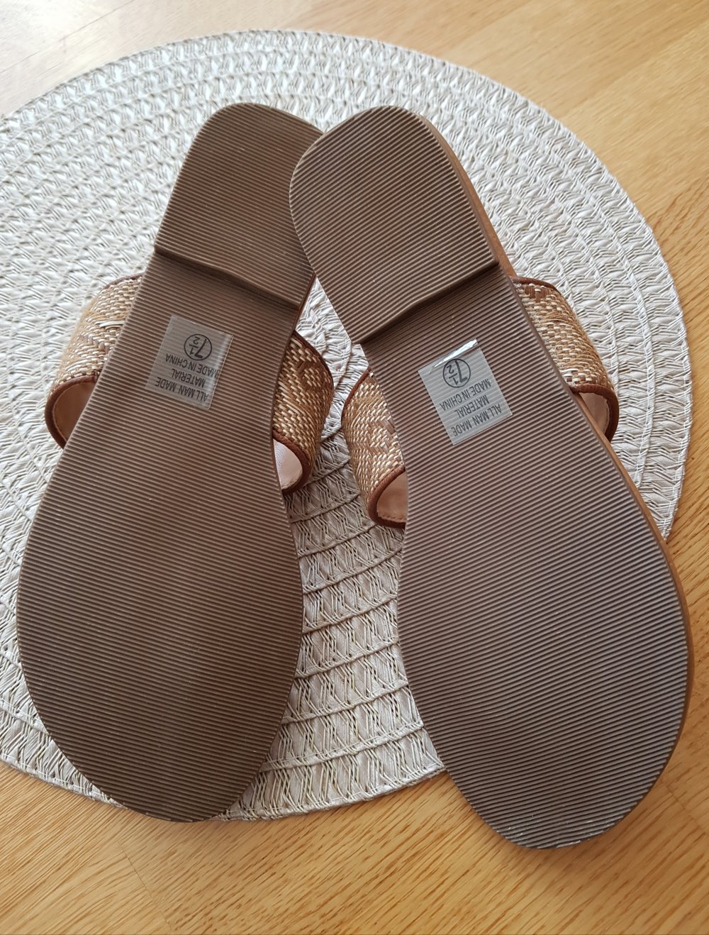 Neue Boho Ethno Sandalen braun Muster Gr.37.5