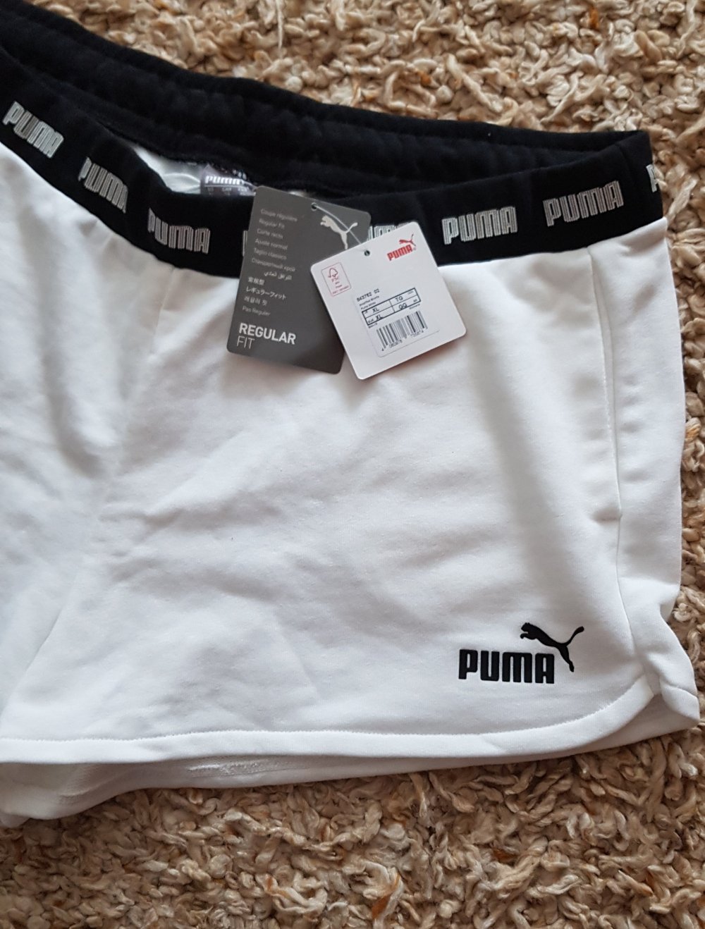 Neu! Puma weiße Shorts mit Logo Gr.XL