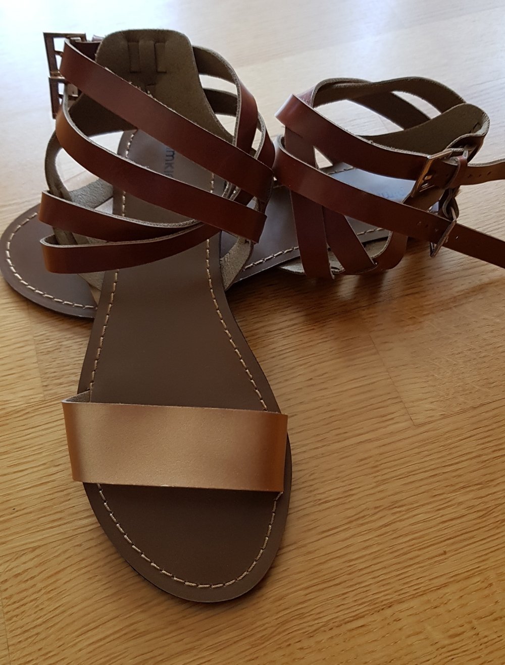 Neue Flache Sommer Sandalen braun  Gr.38
