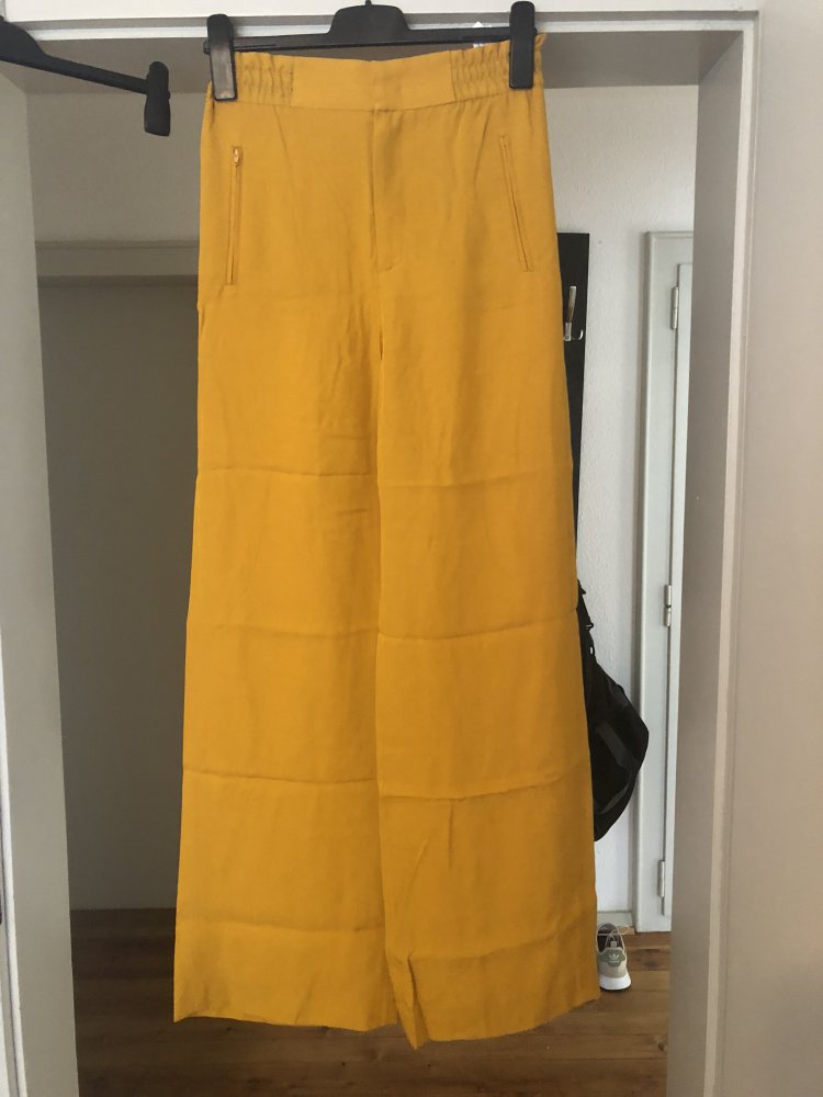 Senfgelbe Sommerhose 