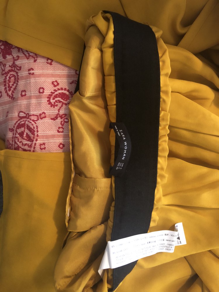 Senfgelbe Sommerhose 