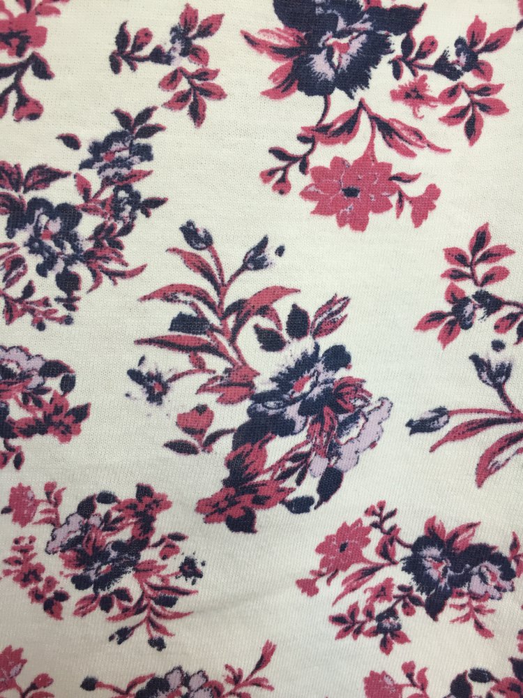 Damen T-shirt weiss mit Blumen