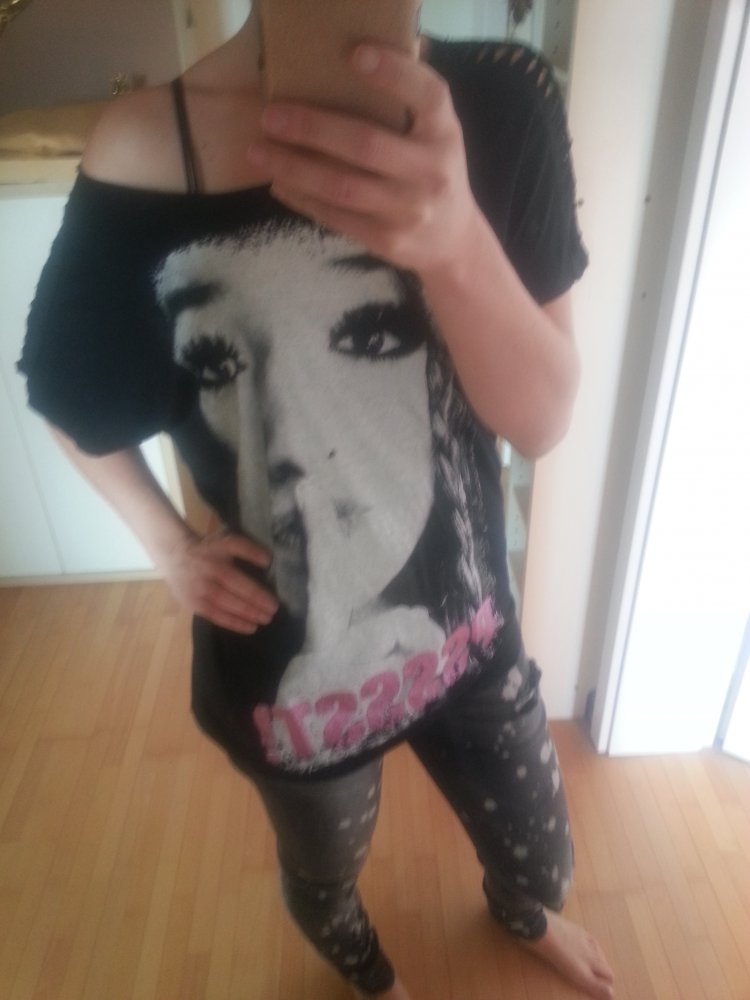 Oversize Shirt Cutouts Gr. S Punk Tally Weijl