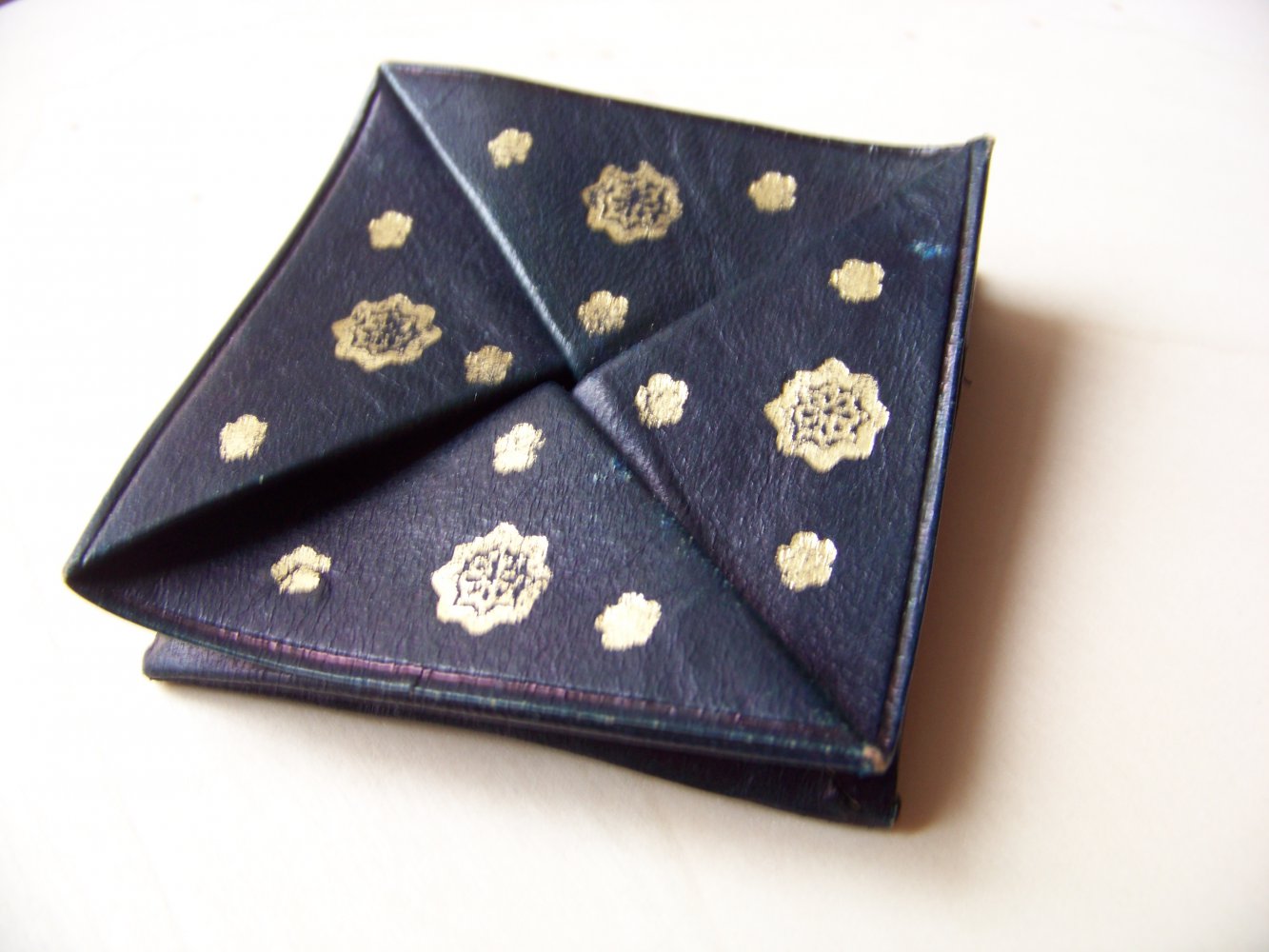 Falt-Portemonnaie 4x4 cm Geldbörse aus Leder