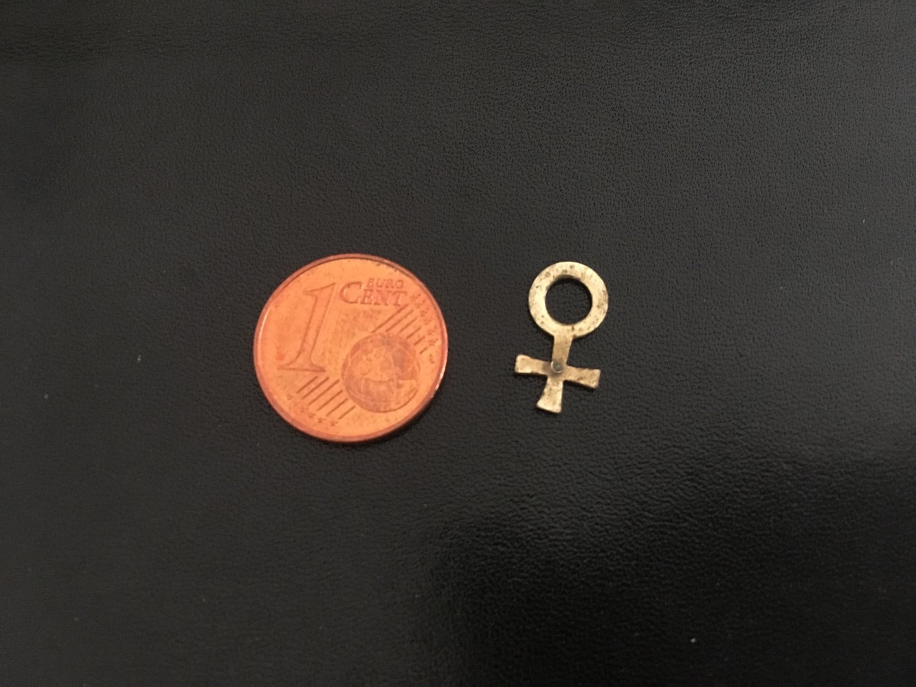 Mini Anhänger Charm Symbol weiblich Venus Feminismus