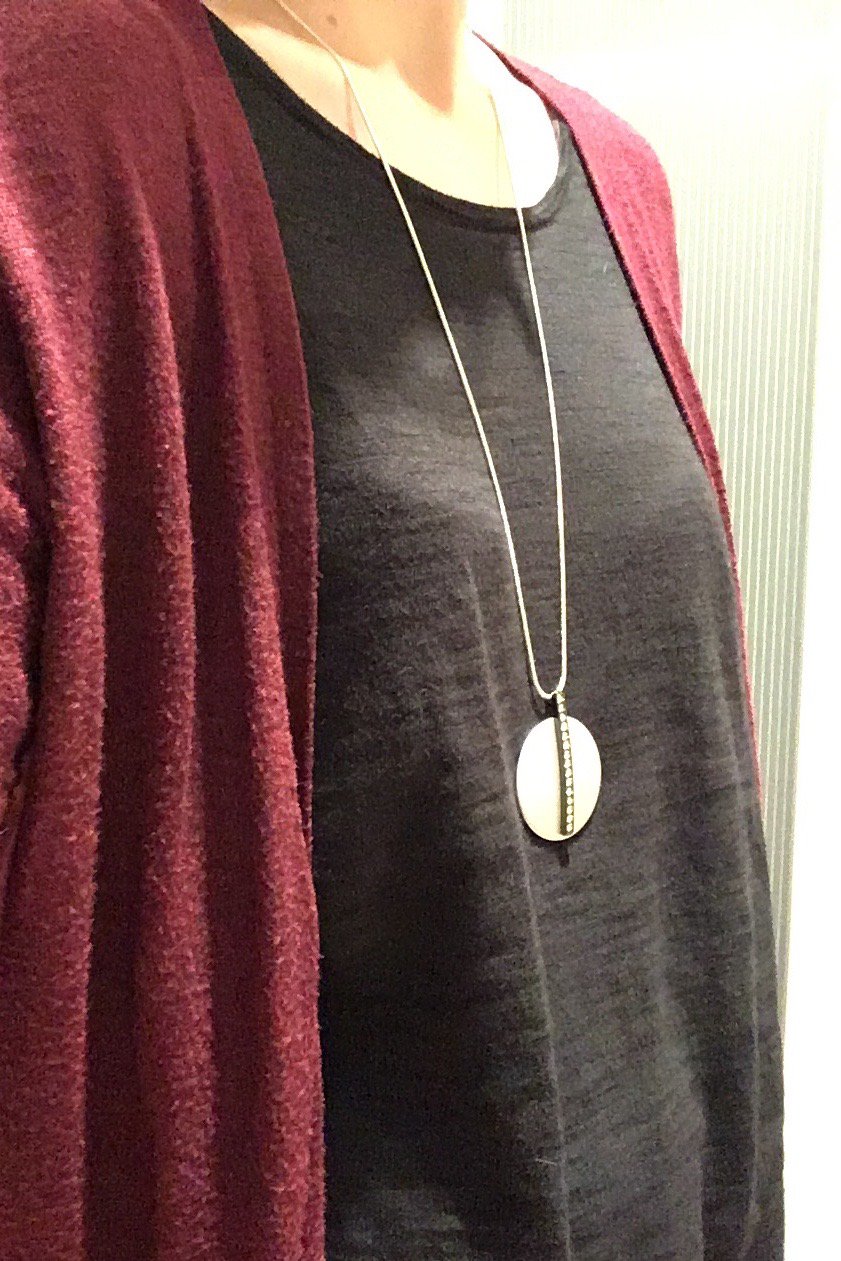 Anhänger für Kette rund Metall mit Glassteinen