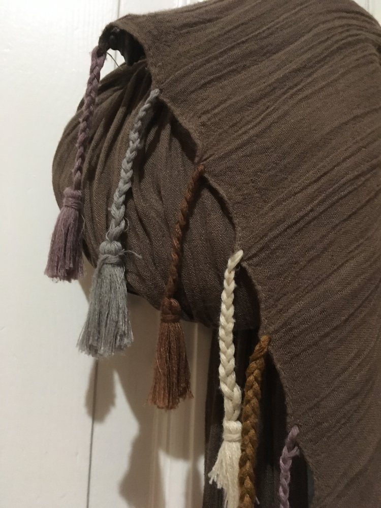 Tuch Halstuch braun mit bunten Kordeln