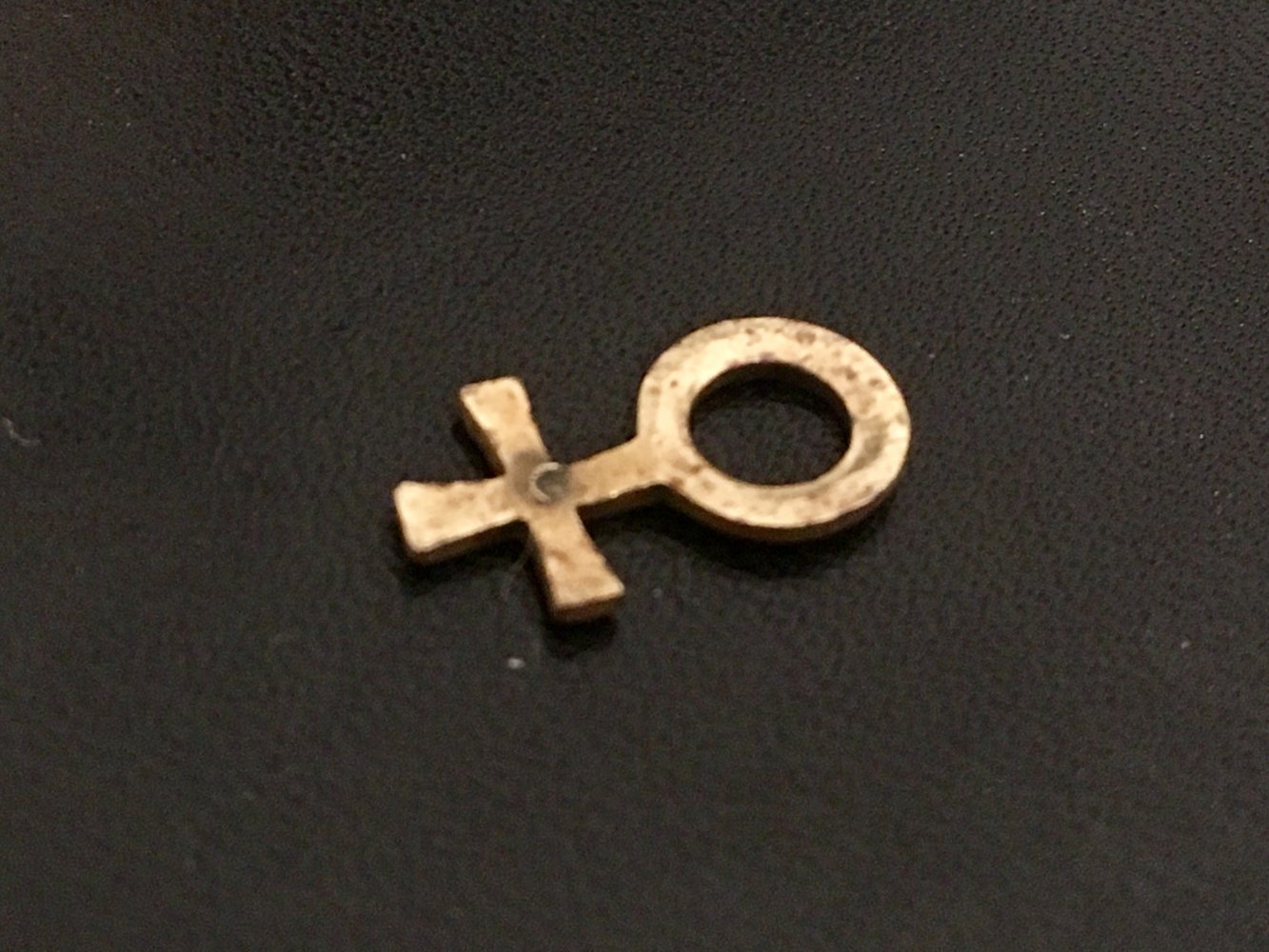 Mini Anhänger Charm Symbol weiblich Venus Feminismus