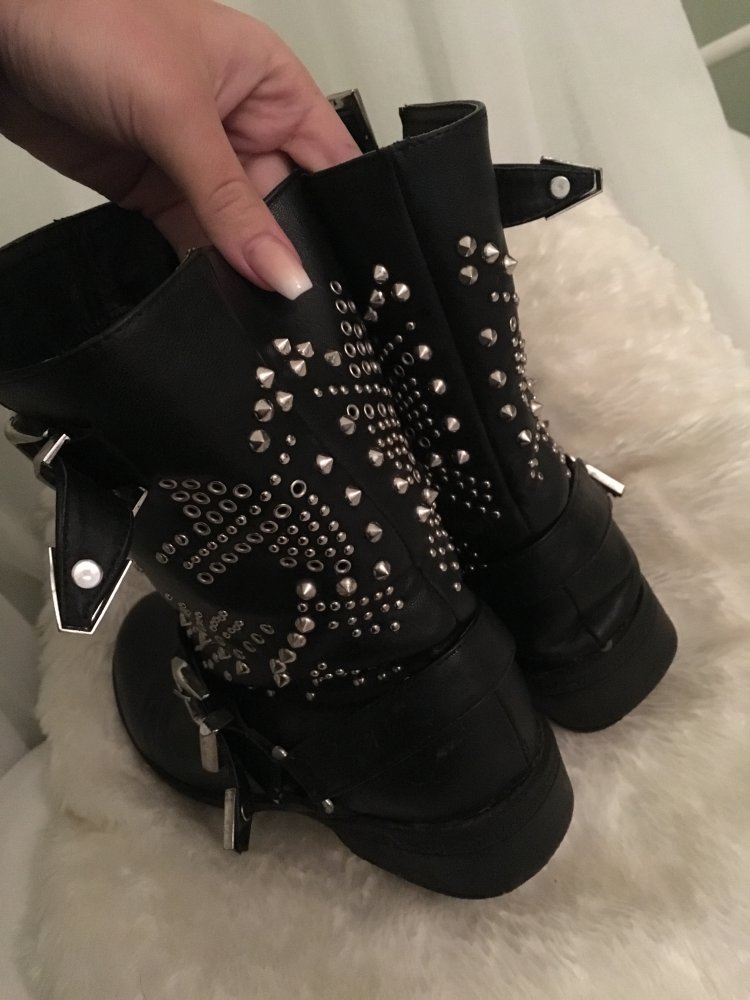 Biker Boots mit Nieten