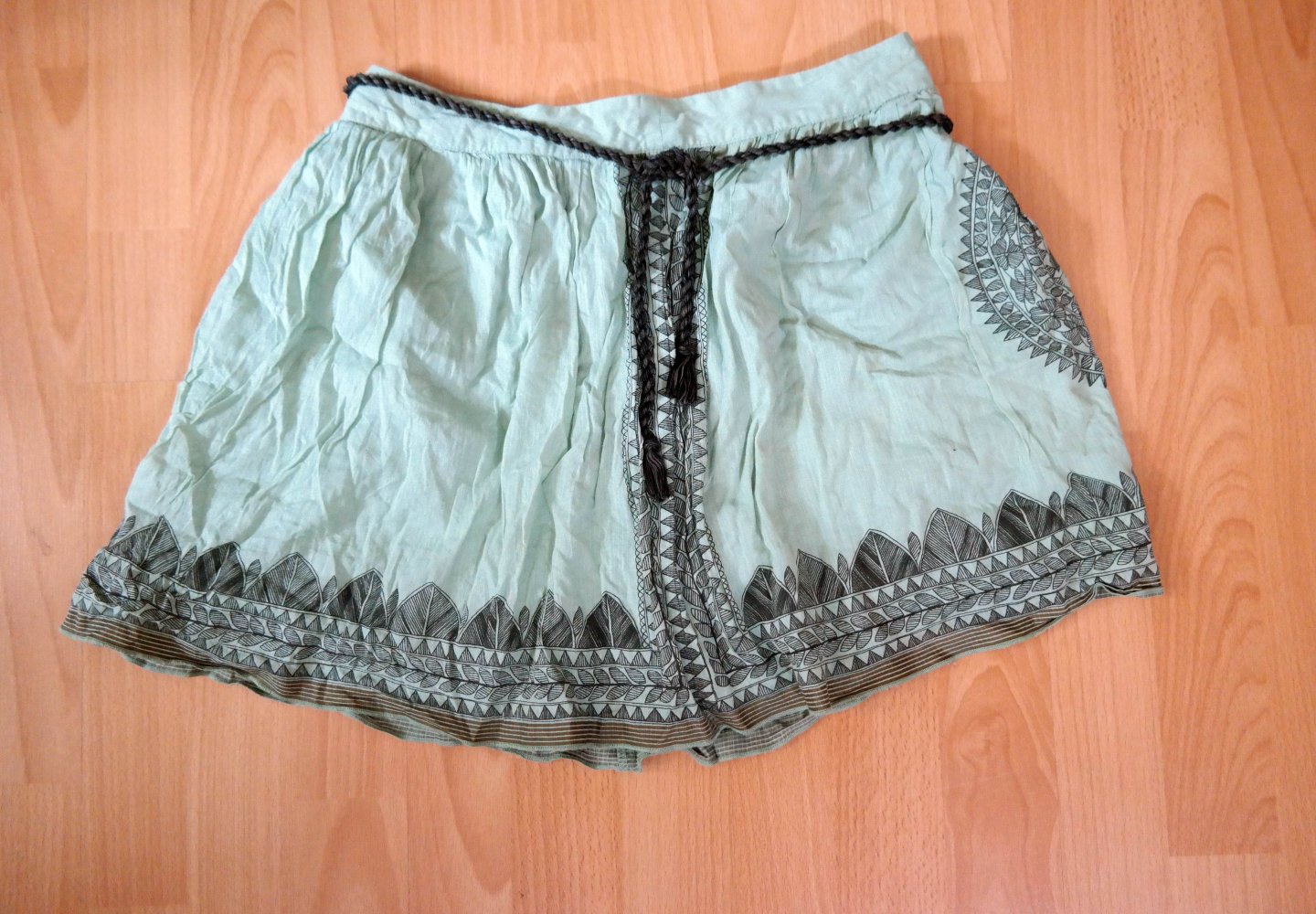 Zara Rock Ethno Muster Folklore Blätter Bordüre XS 34 S 36 mint hellgrün