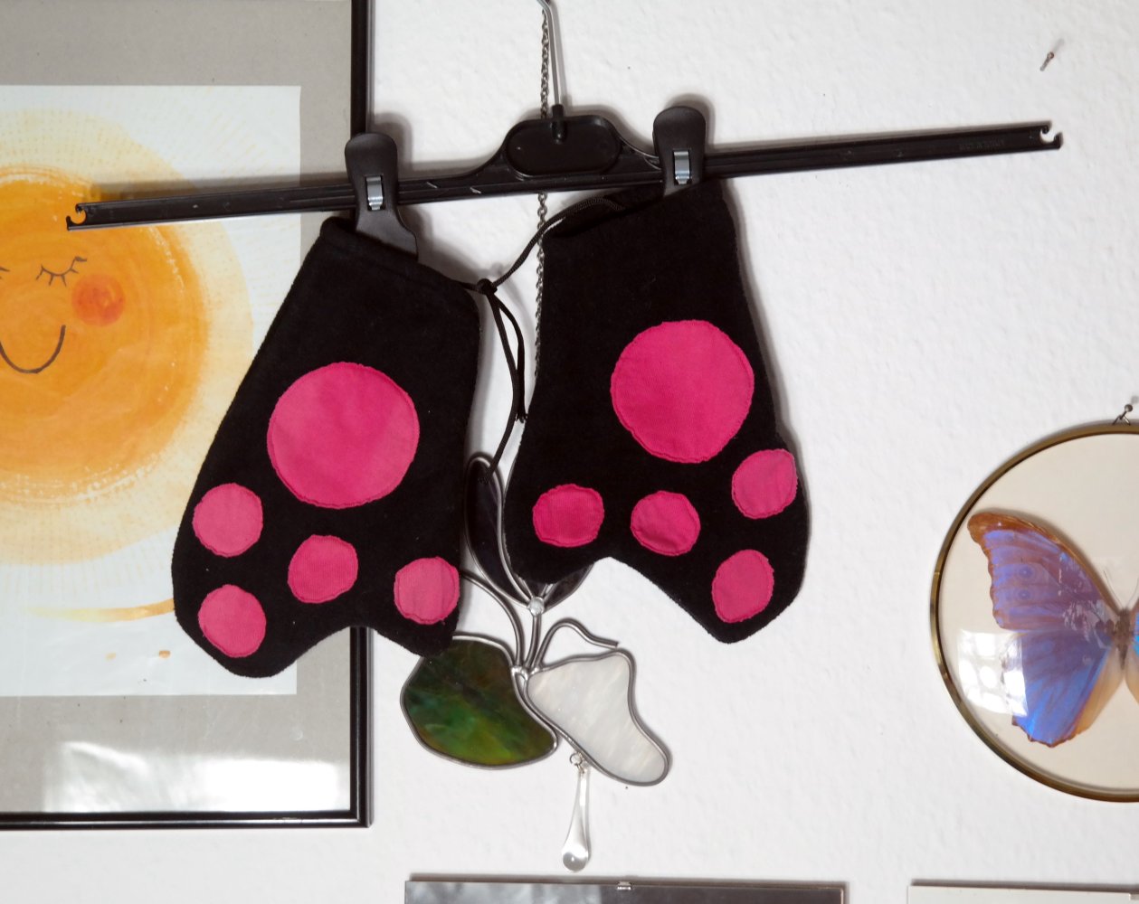 Handschuhe Handmade Pfoten Kitty Katzenpfoten schwarz rosa Fleece Fleecehandschuhe Kawaii Lolita Cosplay