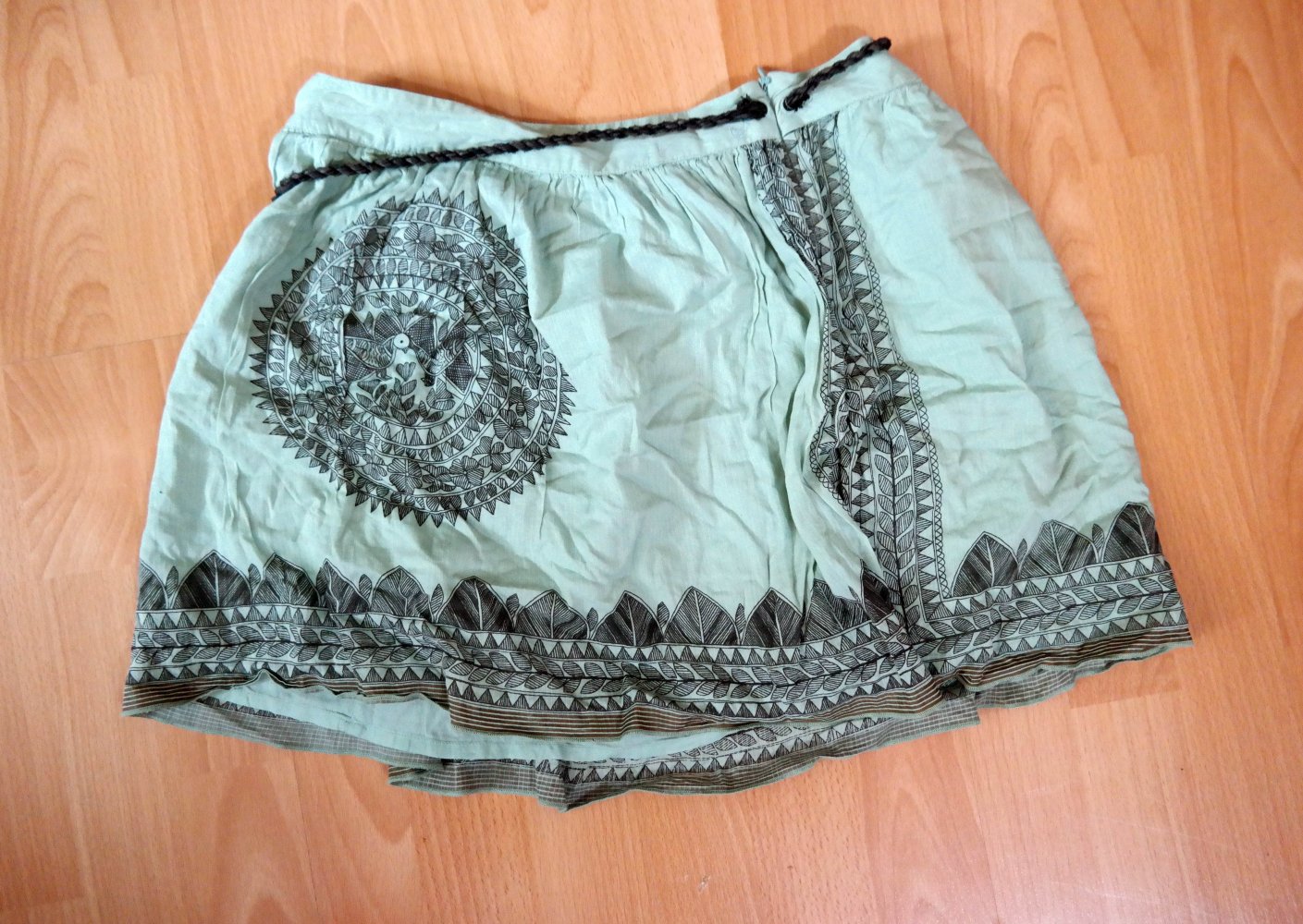 Zara Rock Ethno Muster Folklore Blätter Bordüre XS 34 S 36 mint hellgrün