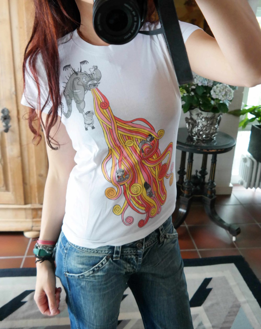 Threadless Shirt Comic weiß bunt Drache Flamme Manga Kawaii M 38