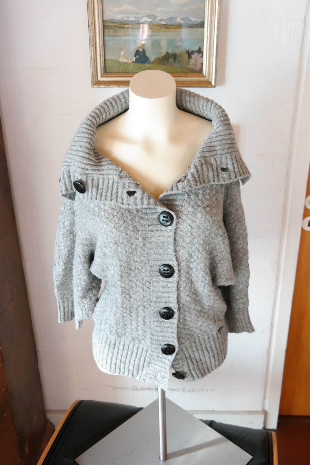 Nümph Wolle Strickjacke Riesenkragen Flügelärmel grau Knöpfe Knopfleiste S 36 M 38