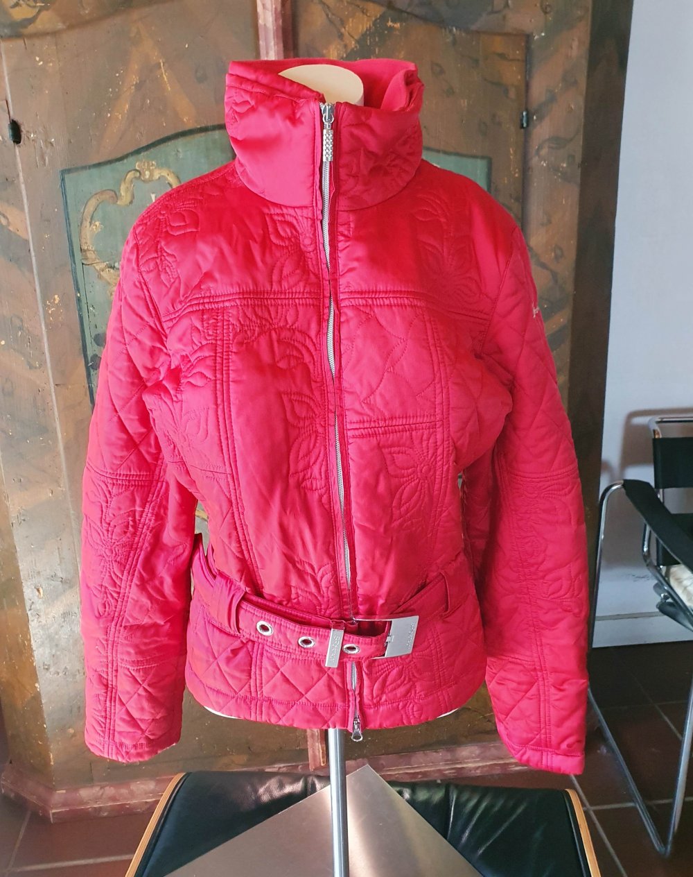 Sportalm Skijacke Winterjacke Steppjacke rot Blumen 38 M hoher Kragen 