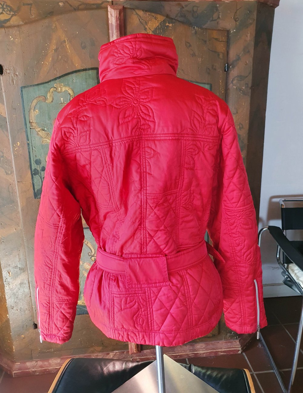 Sportalm Skijacke Winterjacke Steppjacke rot Blumen 38 M hoher Kragen 