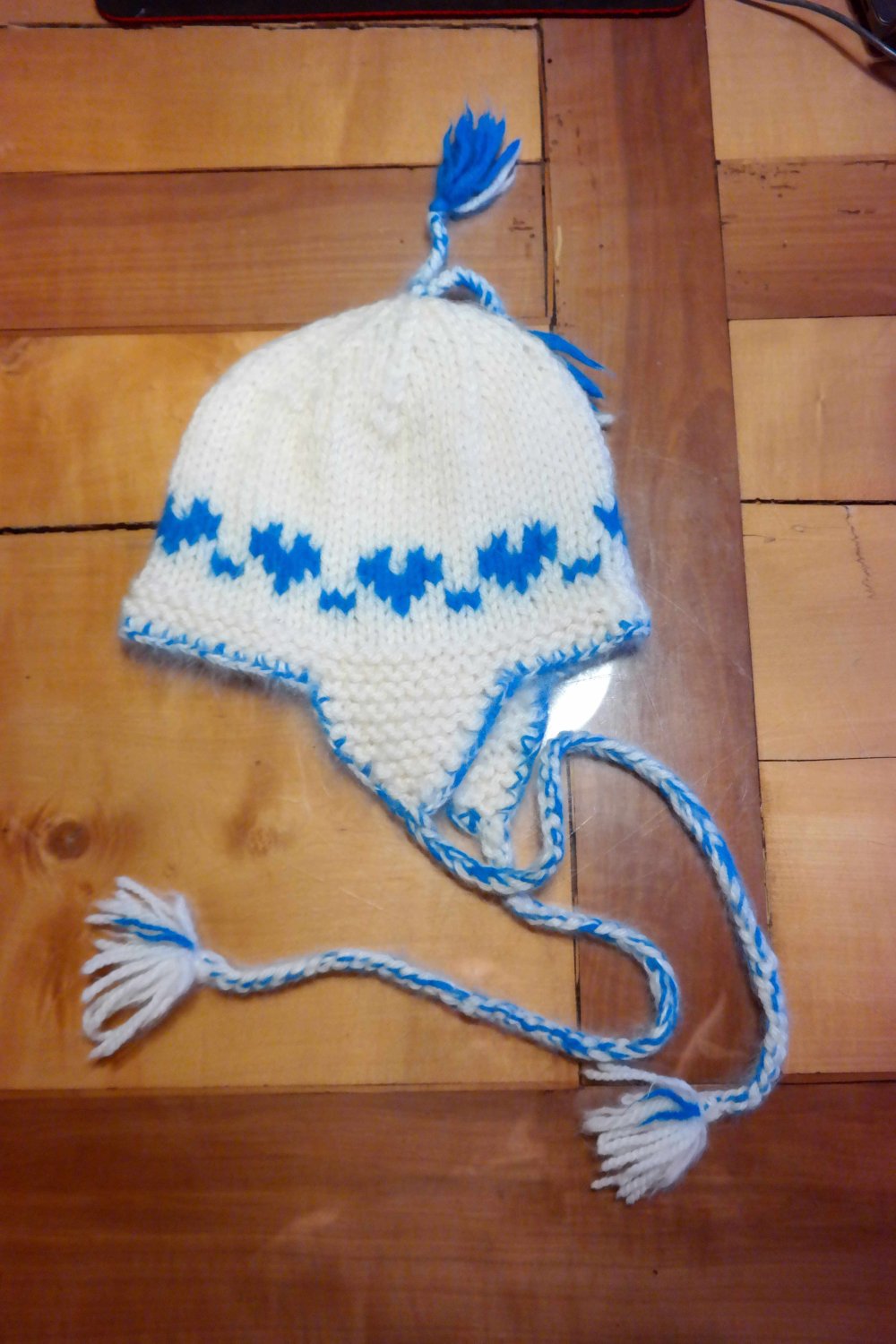 Handmade Wollmütze Wolle weiß Herzen Kinder Kindermütze 