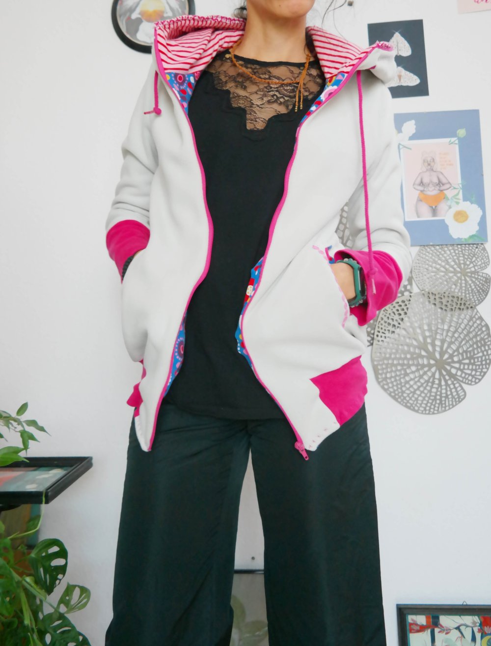 Handmade Fleecejacke warm bunt Winterjacke doppelseitig weiß Blumen 70er Unikat Einzelstück M 38