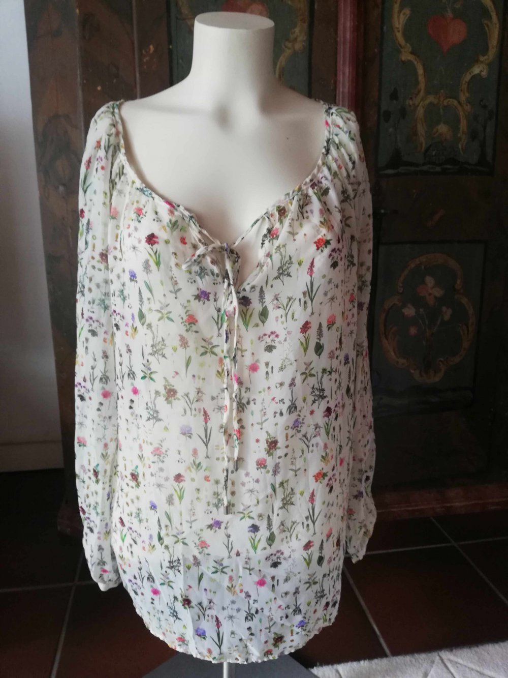 Zara Bluse Chiffon weiß Blumen geblümt Schleife M 38 Langarm
