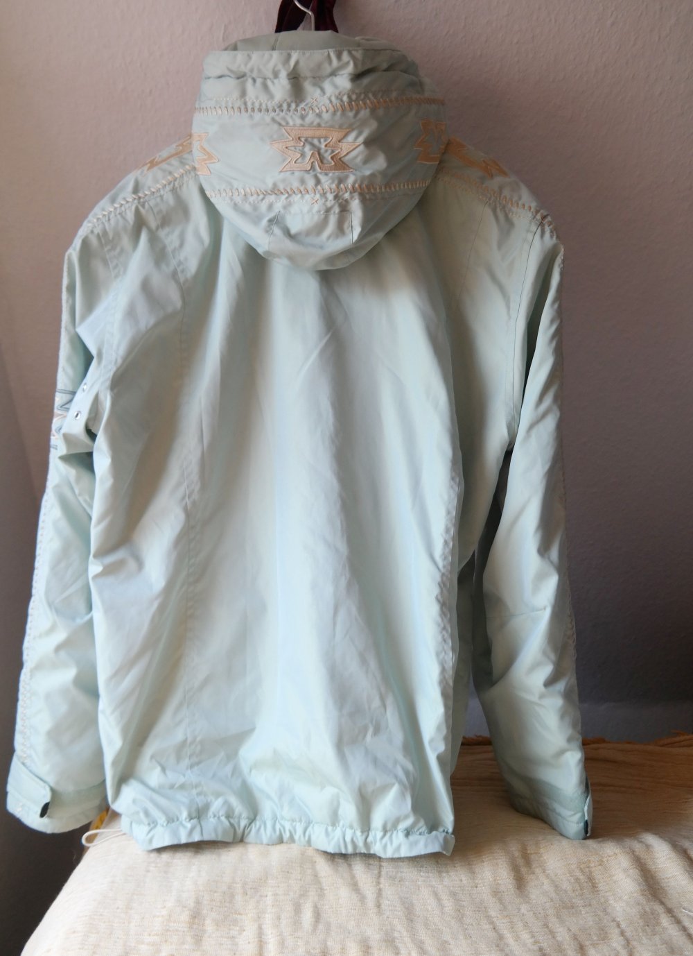 Bogner Sport Winterjacke Jacke Blouson mint hellblau Kapuze Ethno Ikat Stickerei bestickt XL L M 42 40 38
