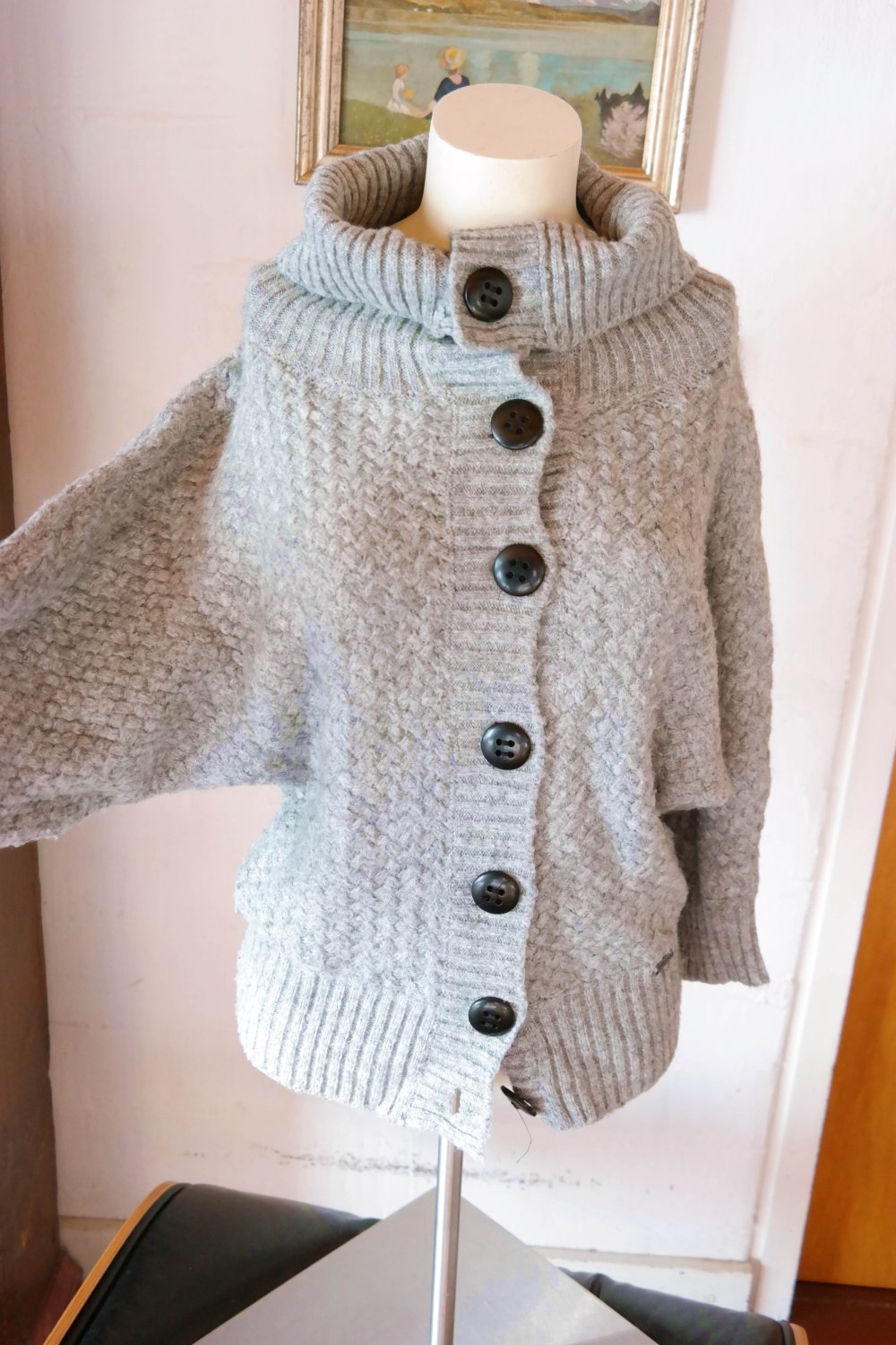 Nümph Wolle Strickjacke Riesenkragen Flügelärmel grau Knöpfe Knopfleiste S 36 M 38