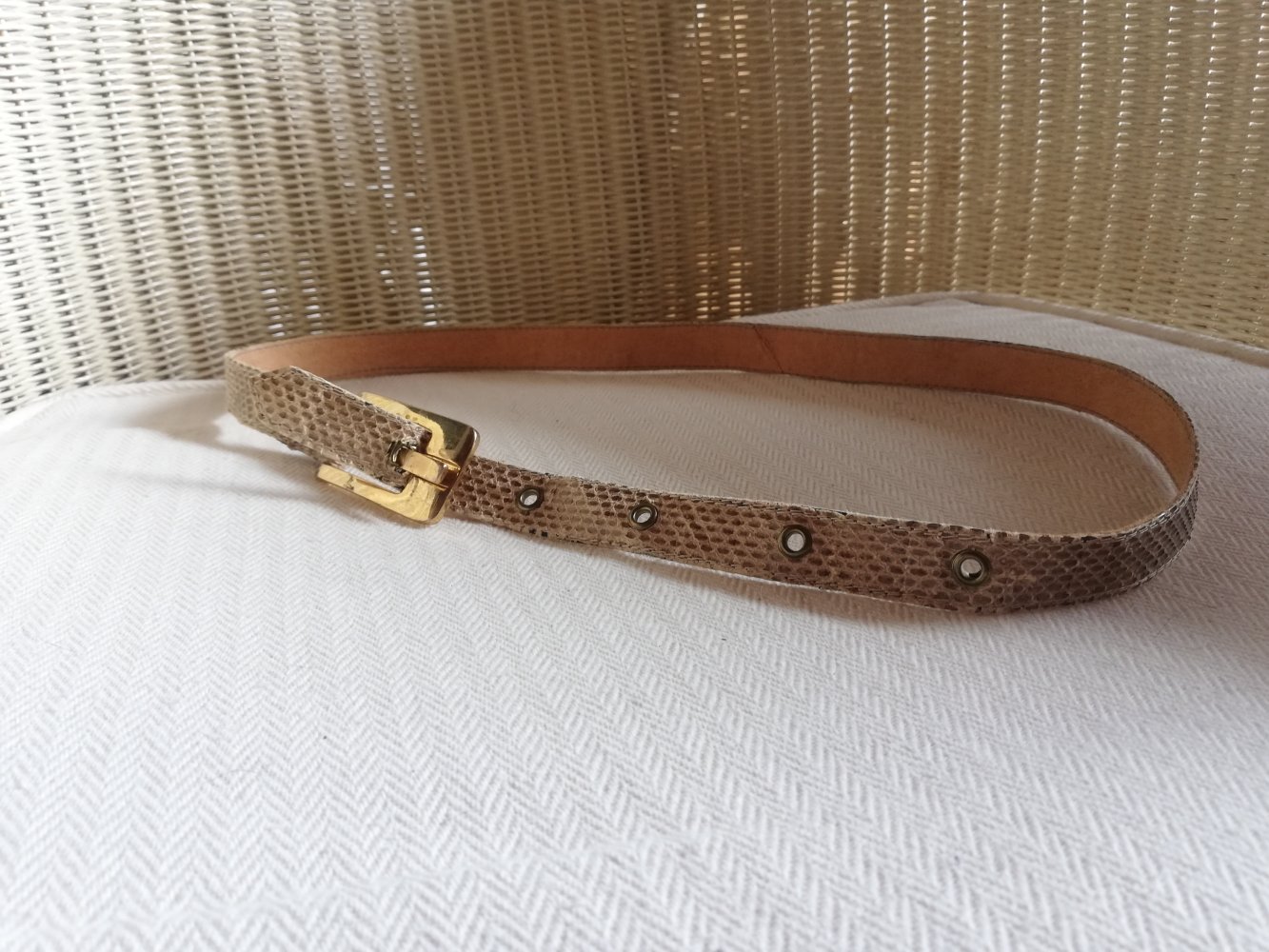 Zarter Vintage Gürtel Echtleder Ledergürtel gold golden 79 cm Leder elegant