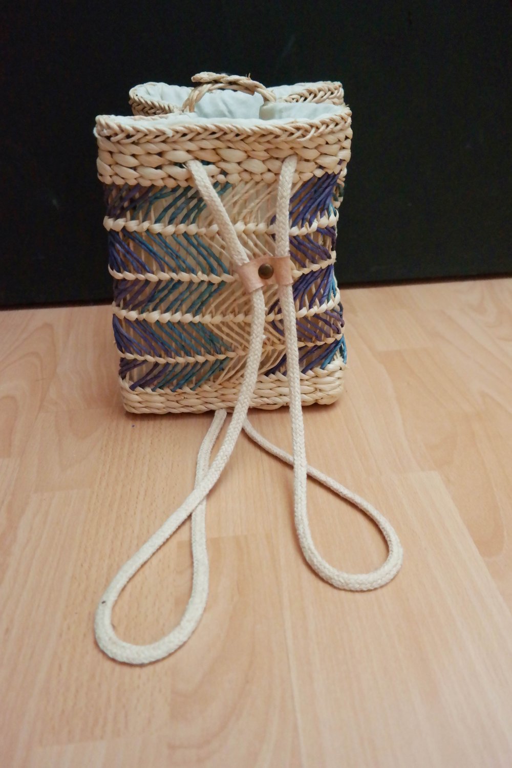 Mini Rucksack Korb geflochten Hippie Übertopf Blumentopf weiß beige blau