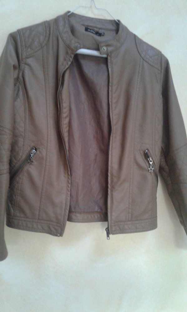 Kunstleder Jacke khaki 146/152 Top Ware neuwertig 