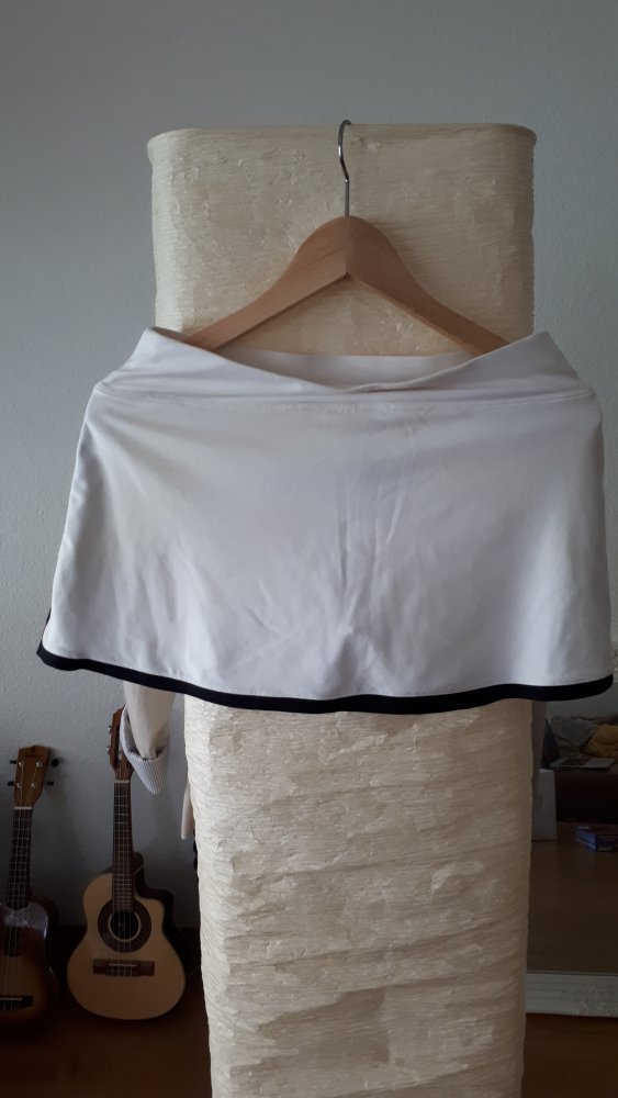 Eleganter NIKE Tennis-Rock Gr. S