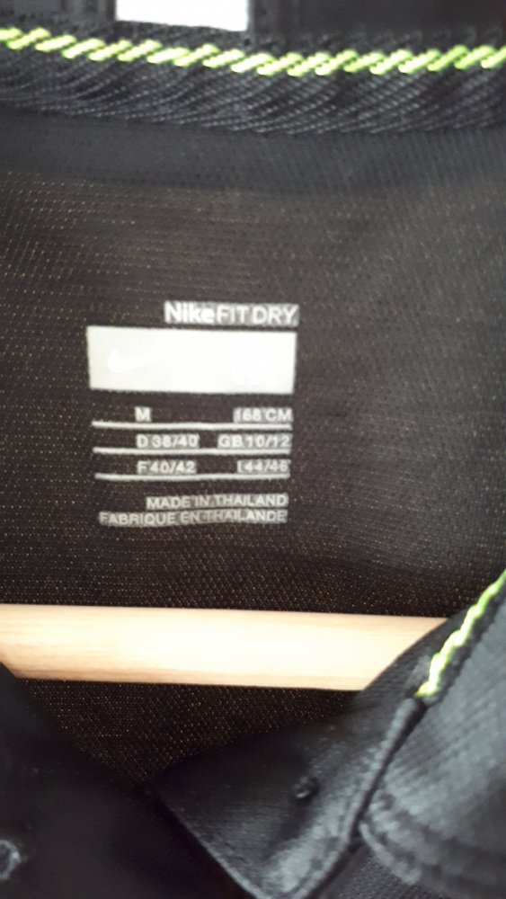 Hervorragendes NIKE Sport- Poloshirt, Gr. S/M