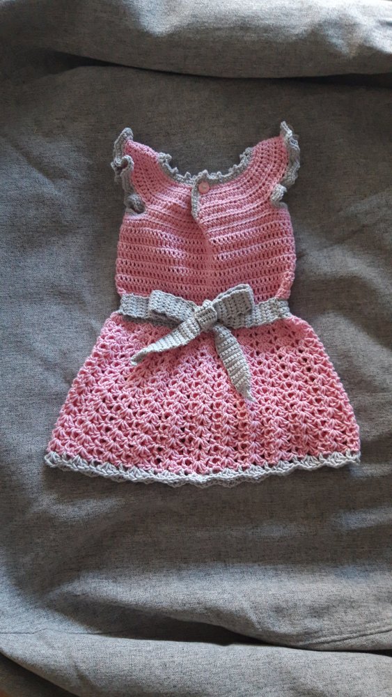Süßes Häkelkleid