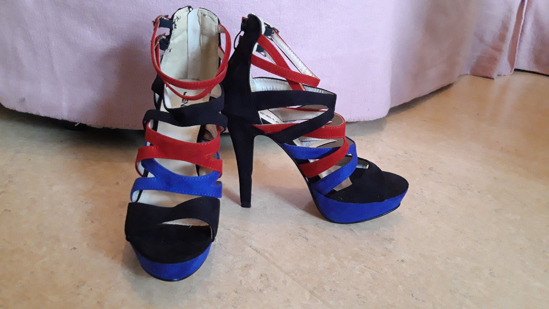 Samtige Heels
