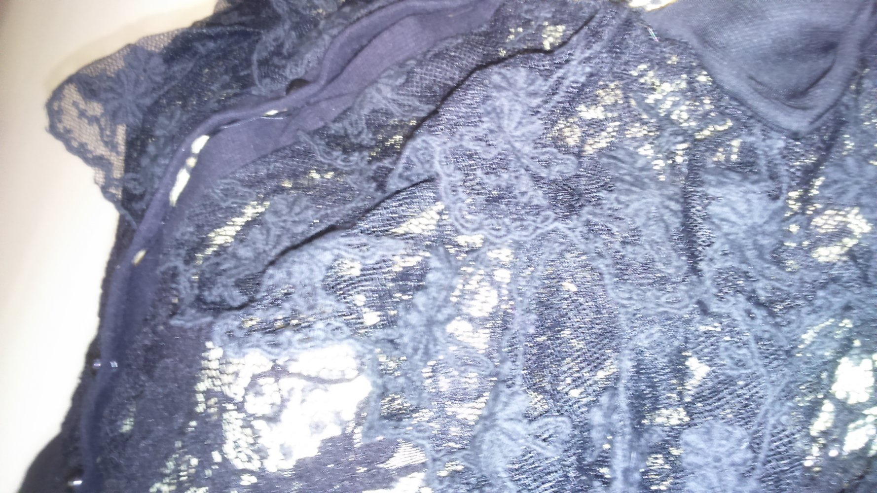 Strickjacke Spitze-ähnlich mit Rüschen 