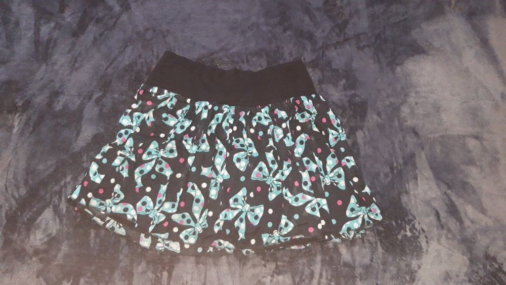 Stoffmini mit Schleifenprint