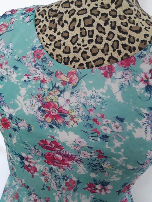 kurzes Sommerkleid - Floral Print