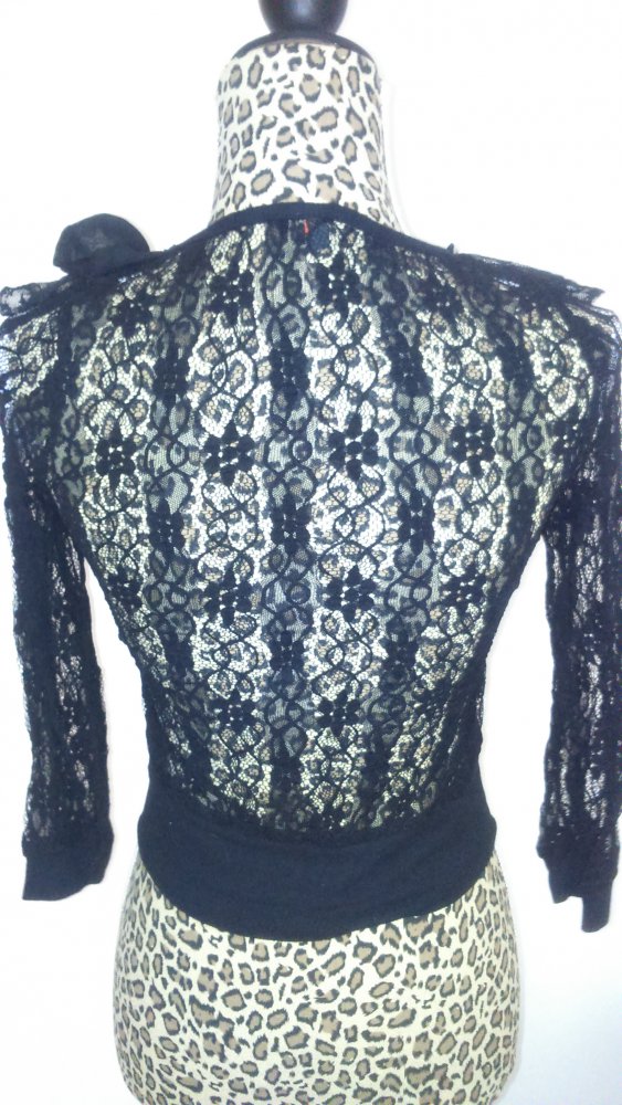 Strickjacke Spitze-ähnlich mit Rüschen 