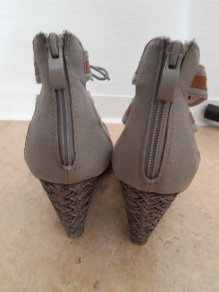 Sommerschuhe/Römer-Keil-Sandaletten