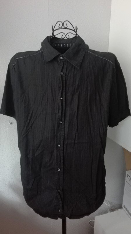 C&A schwarz Gr. L Hemd Kurzarm Print Rückseite