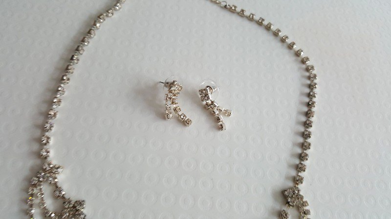 Bijou Brigitte Modeschmuck Silber Schmuck Collier Ohrringe Glitzer