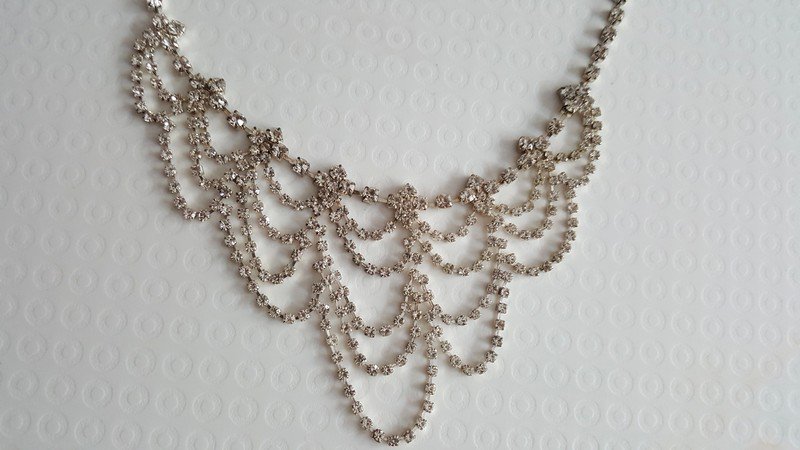 Bijou Brigitte Modeschmuck Silber Schmuck Collier Ohrringe Glitzer