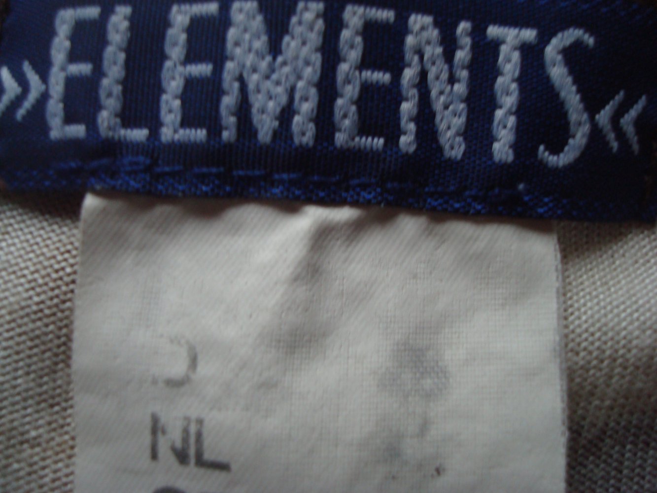 tolles figurbetonendes Sommerkleid mit Blumendruck