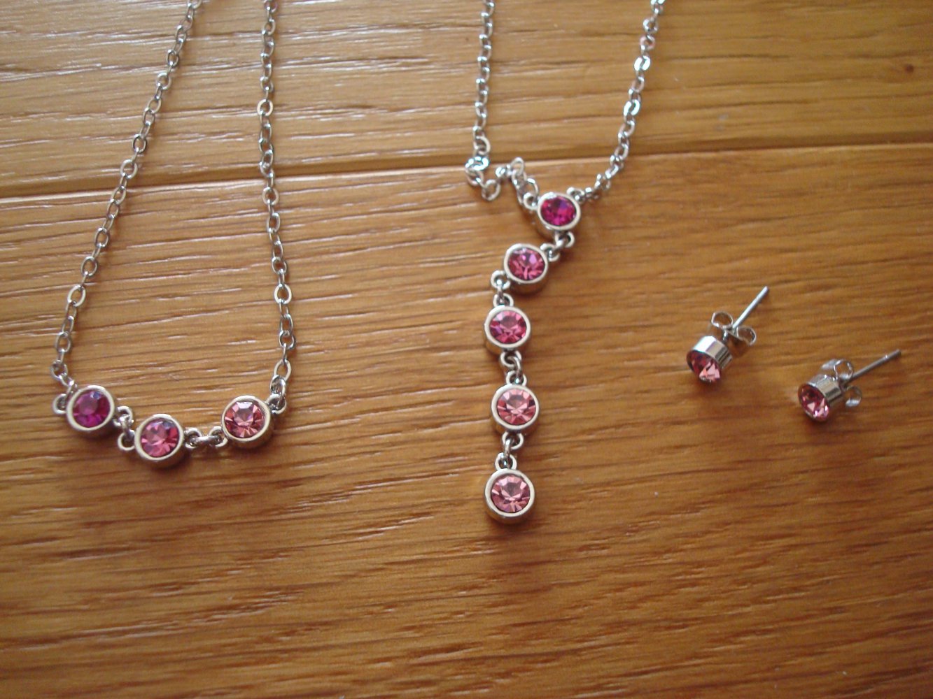 Schmuckset Kette Ohrringe Armband / Fusskettchen mit rosa Glassteinen