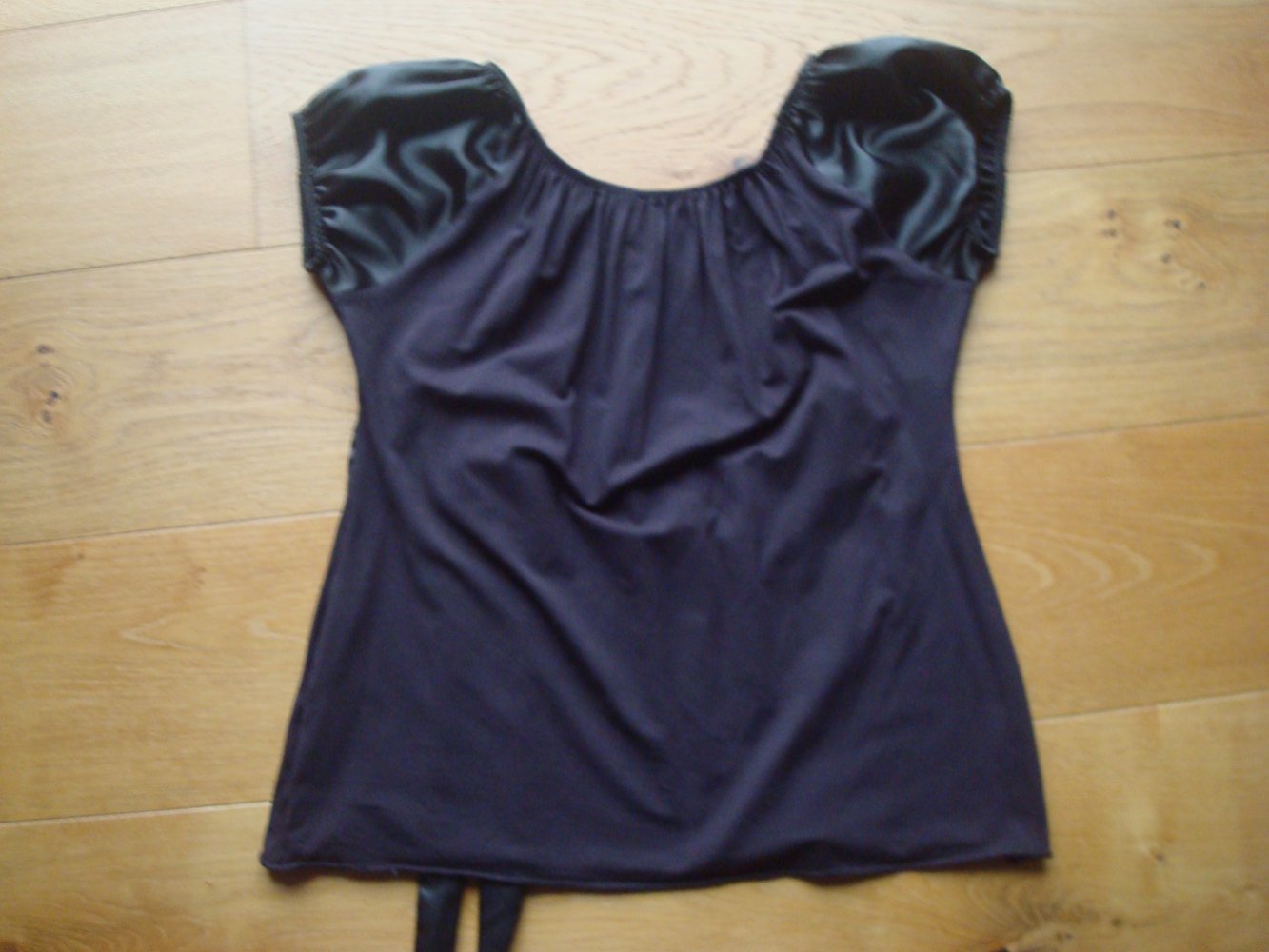 süßes Shirt, T-Shirt mit Schleife